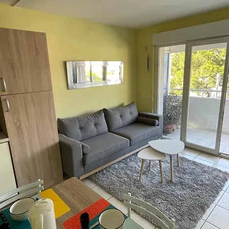 Lumineux 2 Pieces, Terrasse, Garage Prive, En Bord De Apartament